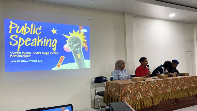 Tingkatkan Kapasitas Pemuda, Karang Taruna Gabahan Gelar Pelatihan Public Speaking